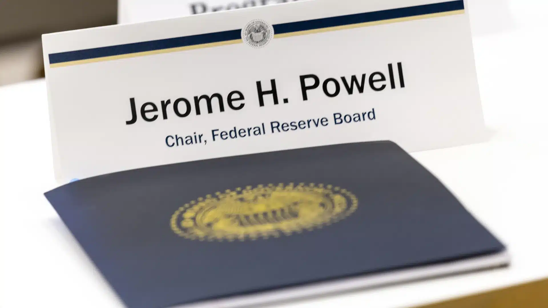 La Fed alerte sur une augmentation des licenciements et des prix aux États-Unis.