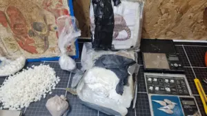 La GNR arrête 3 hommes et saisit plus de 8 000 doses de cocaïne à Paredes.