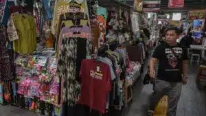 La guerre commerciale fait bondir les exportations chinoises vers l'Asie du Sud-Est.