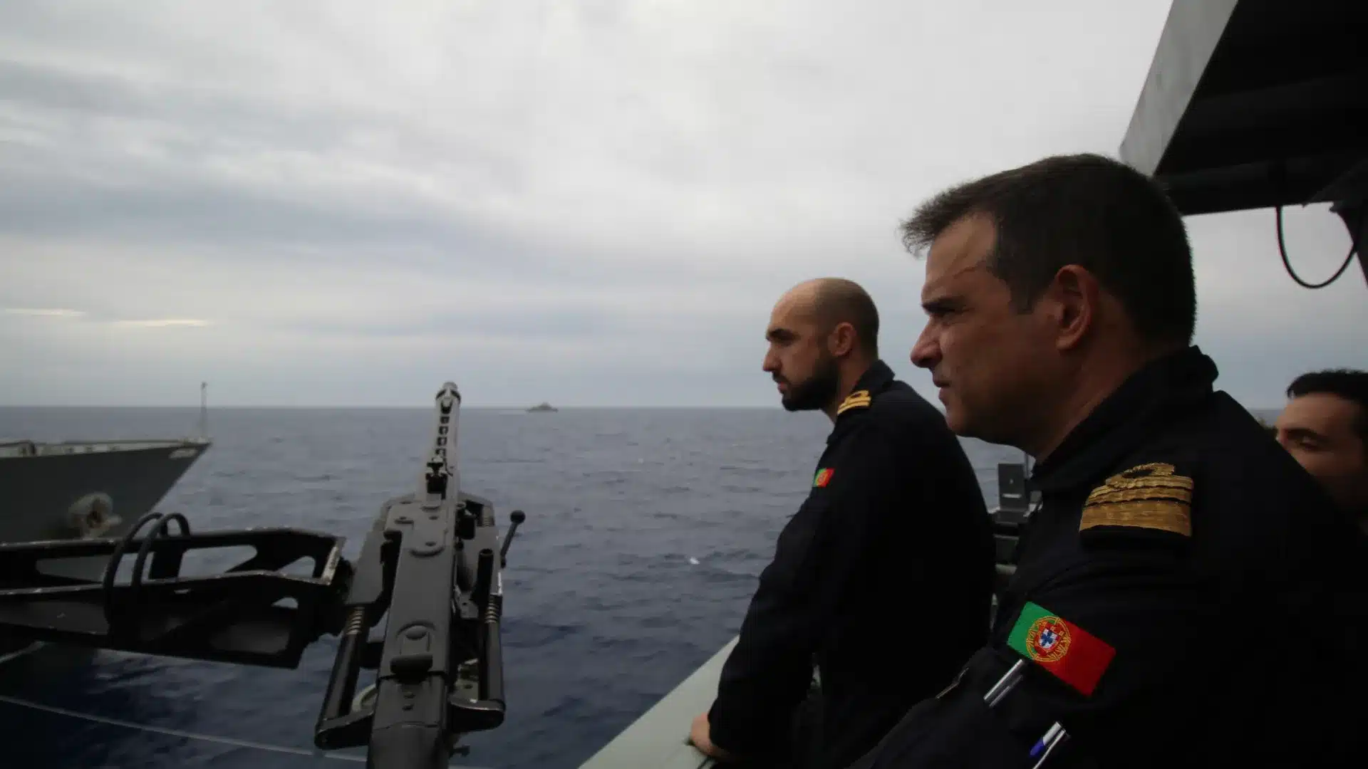 La marine enquête sur le tir de « munition inerte » sur un navire de patrouille.