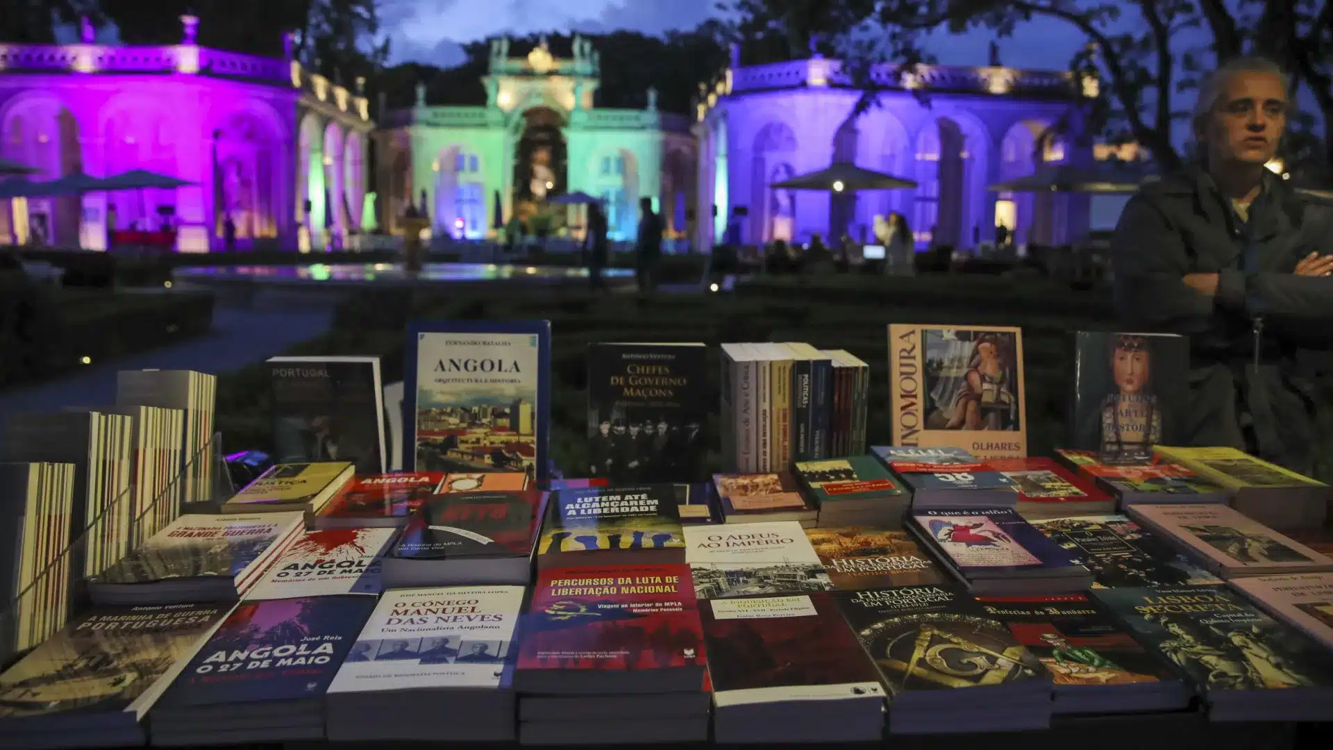 La poétesse et historienne angolaise Ana Paula Tavares remporte le Prix Camões 2025.