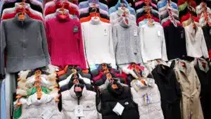 L'Agence pour le Climat et les entreprises étudient le recyclage des textiles.