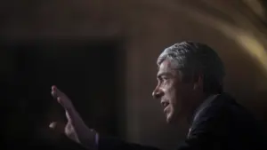 Le 'Blogger' nie avoir reçu 79 000 € pour faire l'éloge de Sócrates.