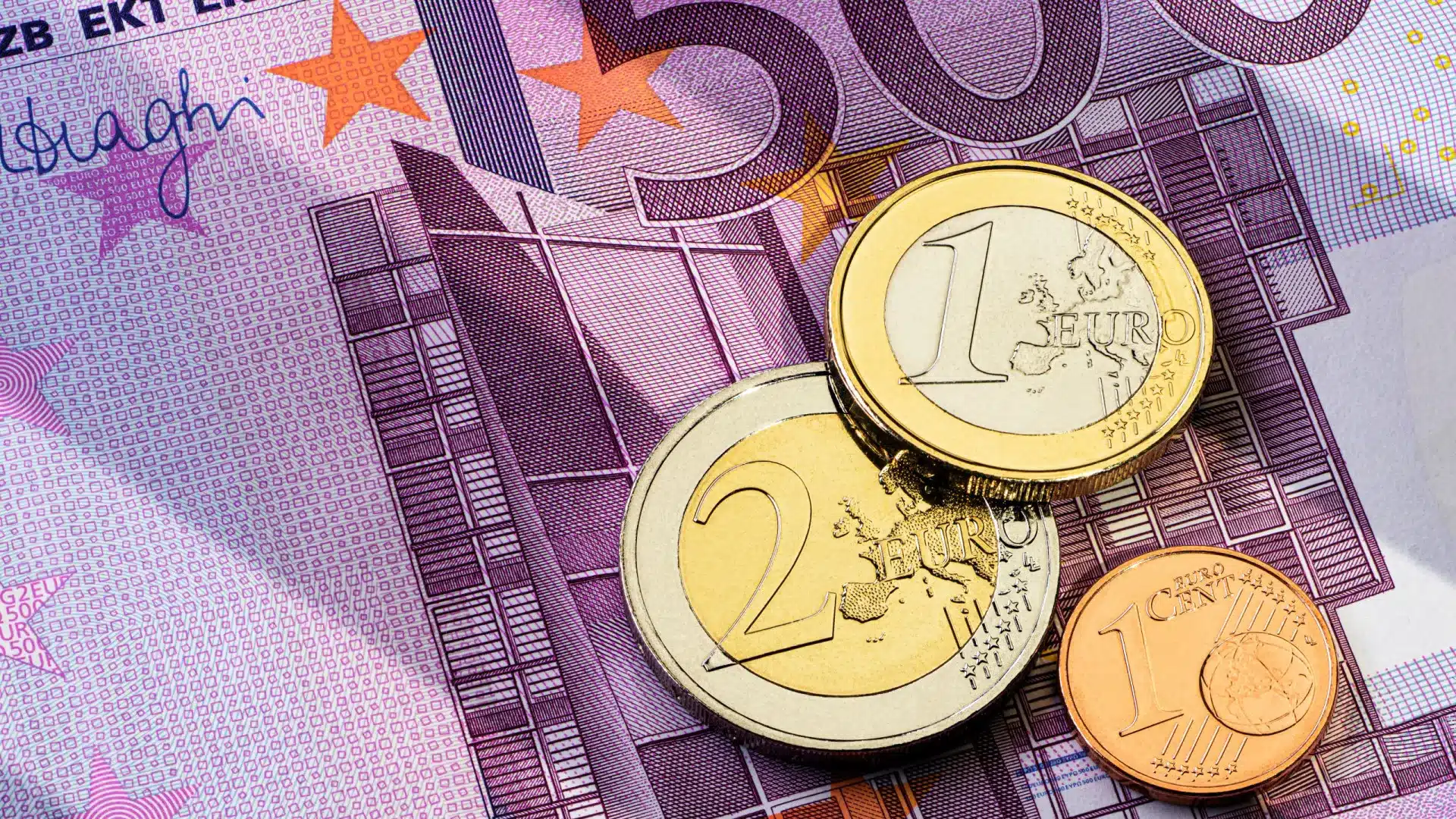 Le déficit public de la zone euro s'améliore à 2,7% du PIB au deuxième trimestre.
