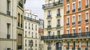 Le gouvernement a déterminé l'aliénation de 16 biens immobiliers publics pour des programmes de logement.