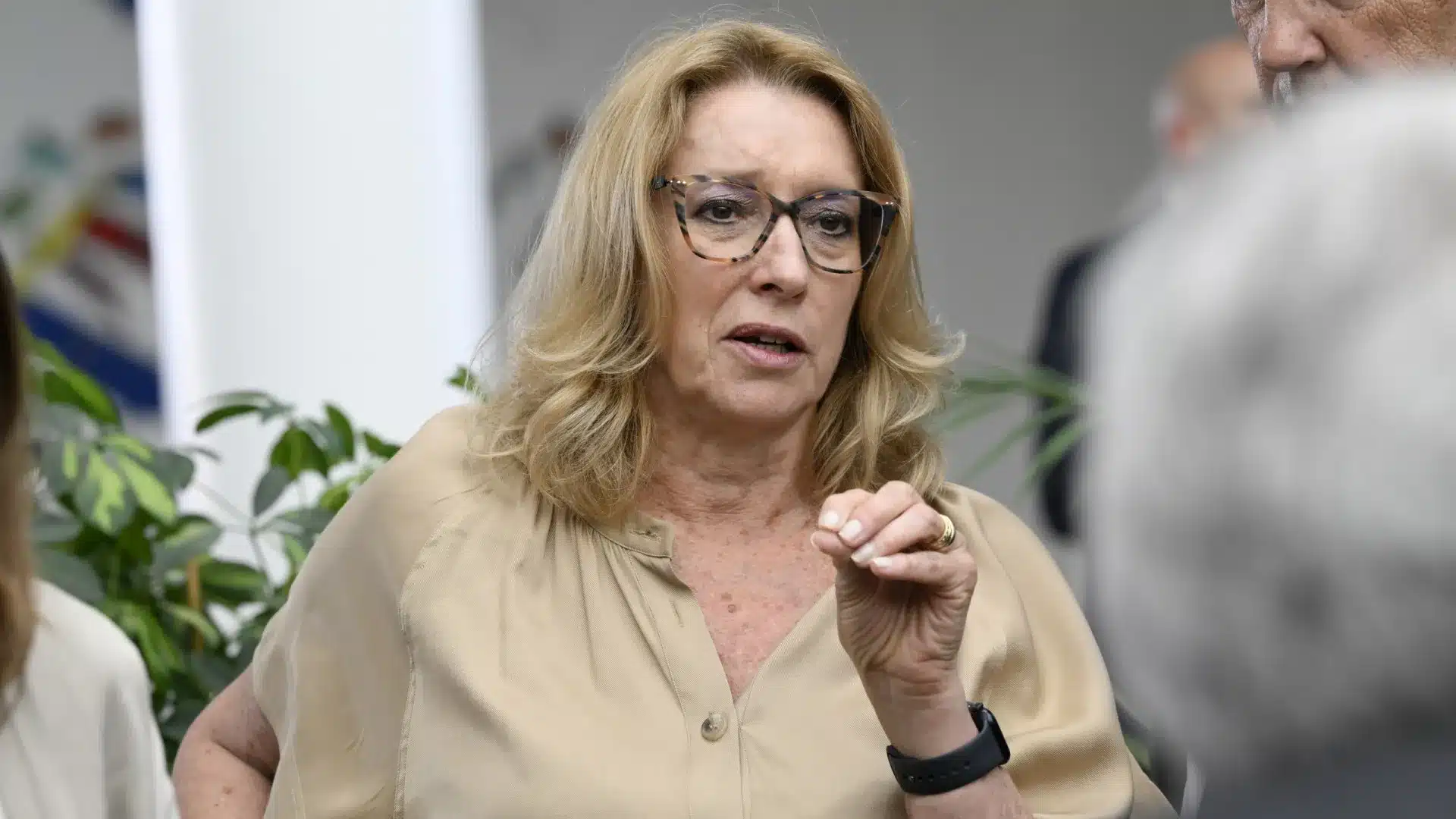 Le gouvernement ajoute la "santé" au soutien à domicile dans un projet pilote.