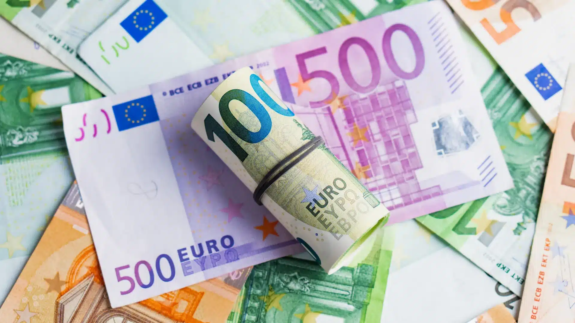 Le gouvernement augmente les prestations sociales, mais certaines aides sont exclues.