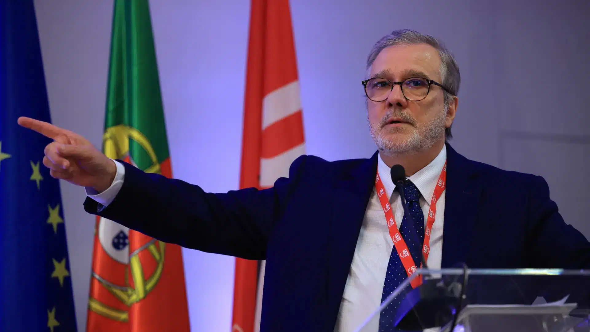 Le gouvernement change le discours de valorisation salariale pour "discours d'entreprises".