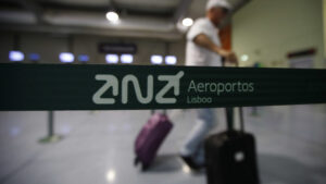 Le gouvernement distribue des messages avec le nouvel aéroport en ligne de mire. Que sait-on ?