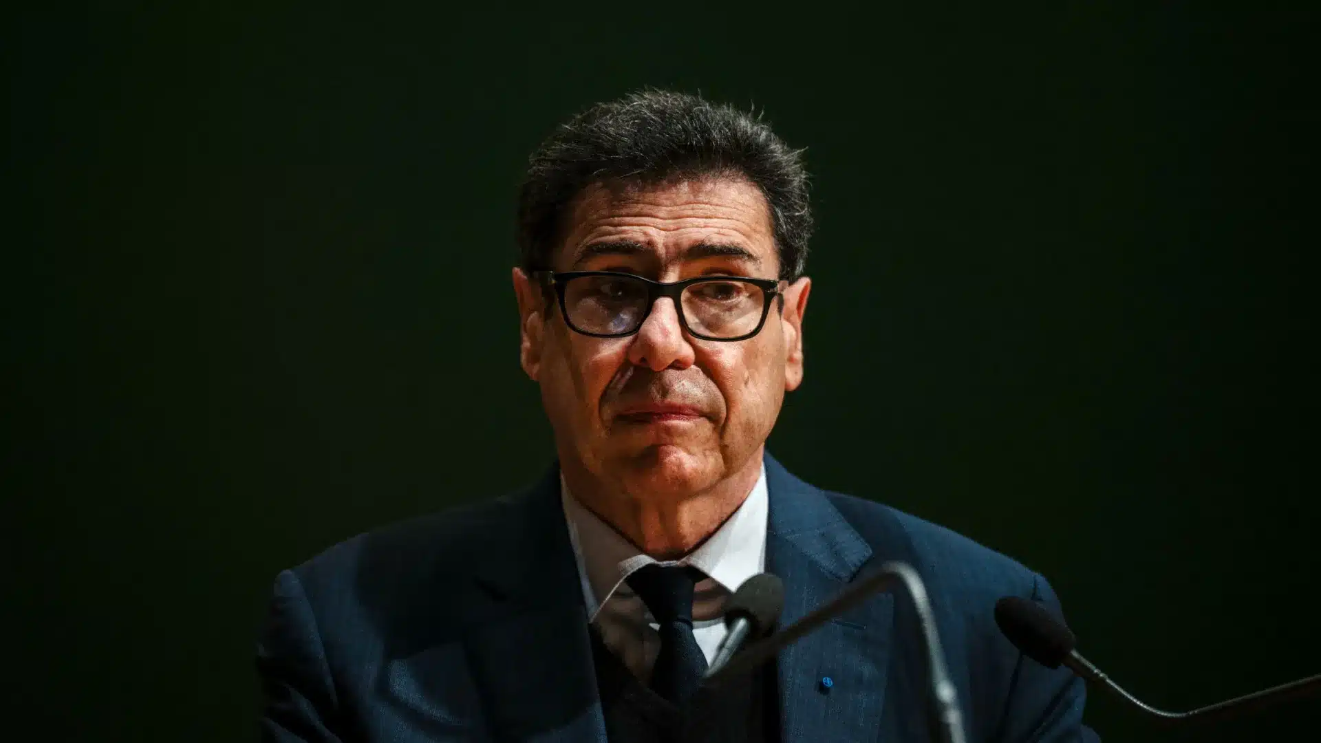 Le lauréat du prix Nobel d'économie défend de "rediriger" les entreprises vers l'innovation verte.