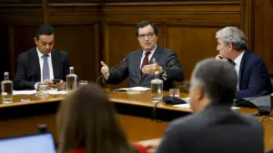 Le ministre de l'Économie dit qu'il manque de la main-d'œuvre au Portugal pour construire.