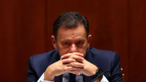 Le Premier ministre annule son agenda après la mort de Pinto Balsemão.
