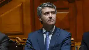 Le Premier ministre n'a pas d'excuses pour ne pas tenir ses engagements.