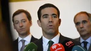 Le secrétariat général du gouvernement compte déjà 315 personnes à la suite des premières fusions et suppressions.