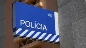 Leilão des objets perdus et trouvés par la PSP de Braga a rapporté environ 4.900 euros.