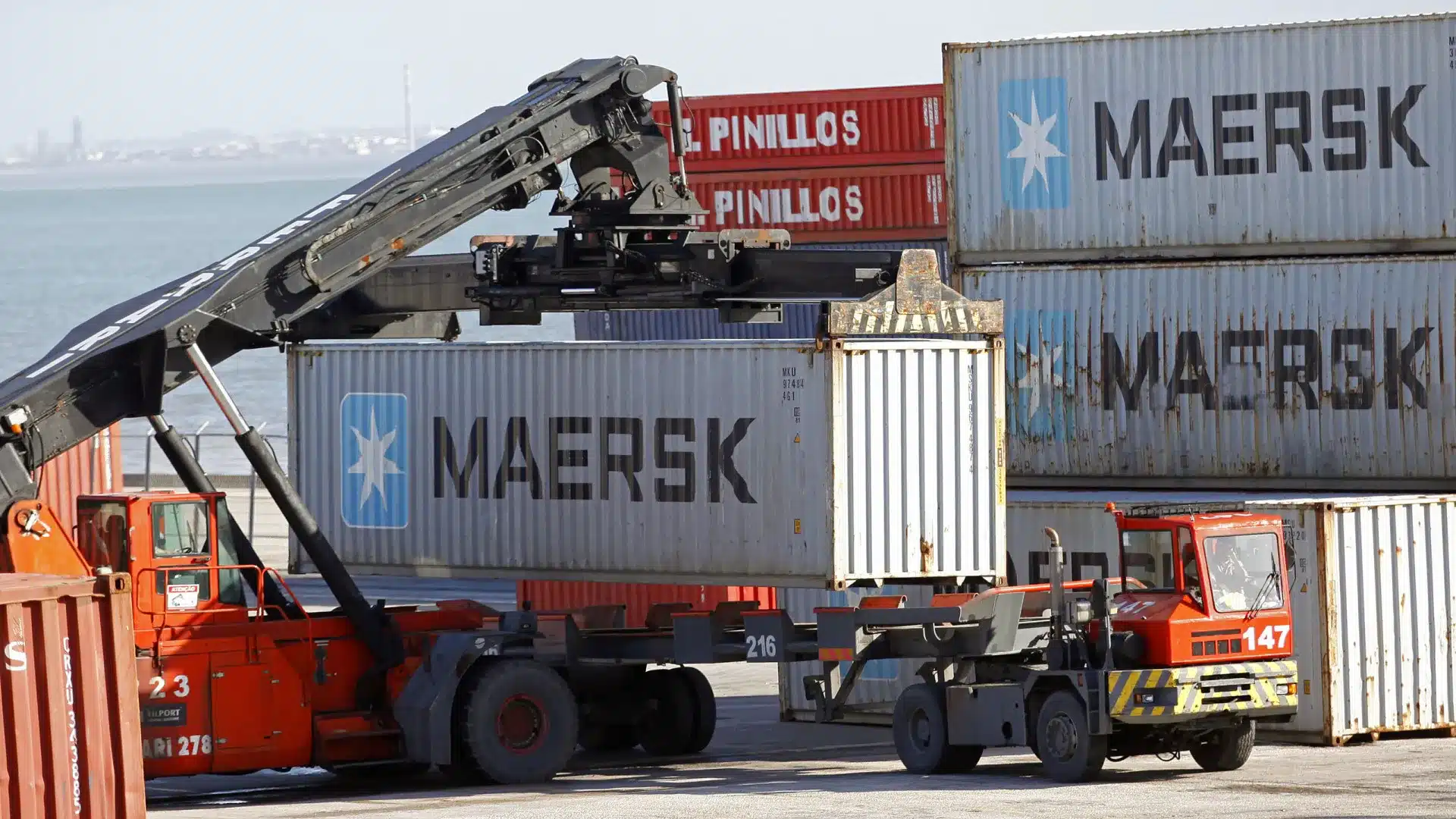 Les exportations augmentent de 0,4 % et les importations augmentent de 6,0 % jusqu'en août.
