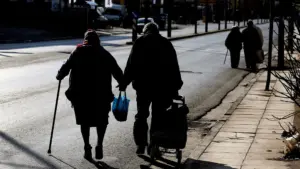 Les familles retraitées ont en moyenne 4 crédits actifs : "Épargner est urgent"