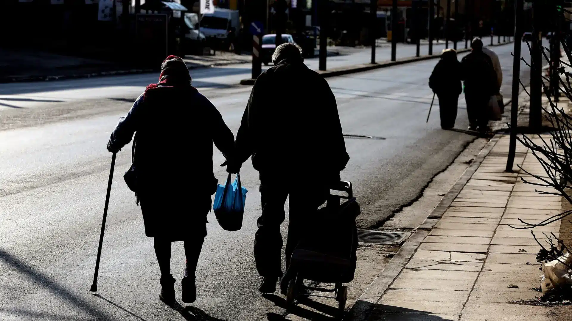 Les familles retraitées ont en moyenne 4 crédits actifs : "Épargner est urgent"