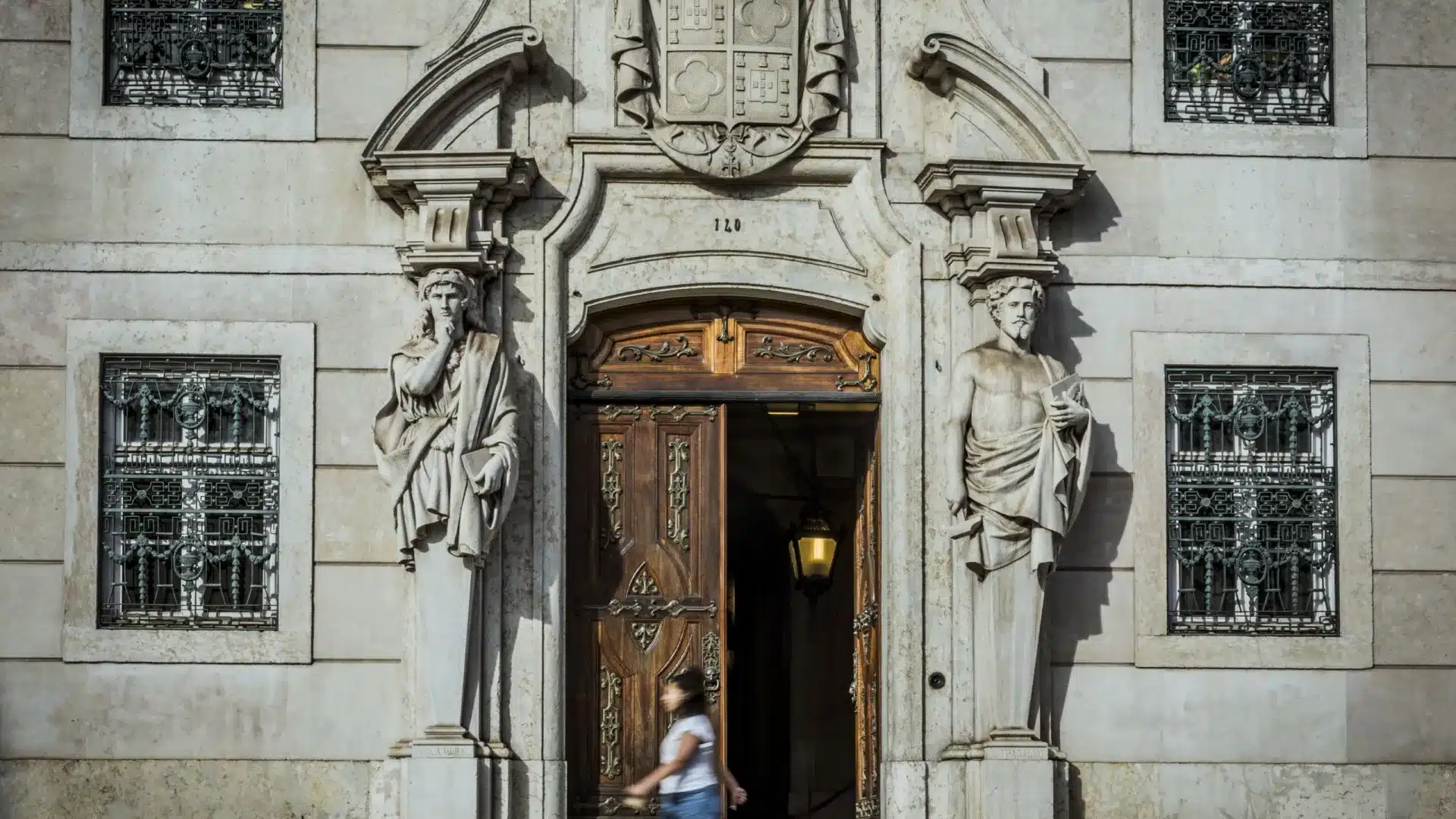 Les magistrats du MP demandent au gouvernement de "regarder" leurs besoins.