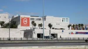 Louer une salle du CCB à l'extrême droite "compromet le programme culturel"