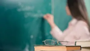 LVT avec plus de la moitié des postes du concours extraordinaire de professeurs.