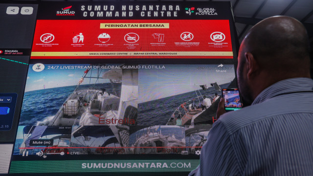 Embarcação onde segue Mortágua terá sido intercetada por navio israelita