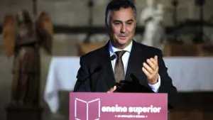 Ministre dit que les pots-de-vin sont une "affaire close" (malgré la contestation)