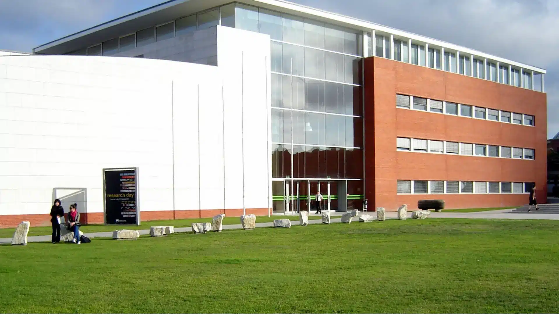 MP accuse un professeur de l'Université d'Aveiro de commentaires homophobes.