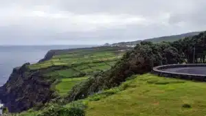 Niveau d'alerte élevé dans le système volcanique de l'île de Terceira aux Açores.