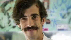 "Notre illettrisme nous rend perméables au délire des extrémistes."
