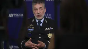 "Nous avons des dizaines de milliers d'irréguliers dans le pays", déclare la PSP.