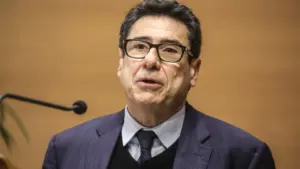 Nous constatons un effet positif sur le chômage provoqué par l'IA.