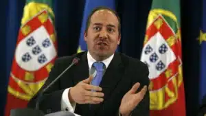 "Nous devons nous assurer que les espèces restent facilement accessibles à tous."