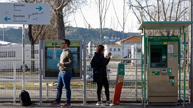 Passe Ferroviaire Vert : À quoi sert-il ? Qui peut l'acheter ? Combien ça coûte ?