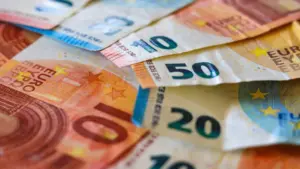 Pétition avec près de quatre mille signataires plaide pour une augmentation du salaire minimum aux Açores.