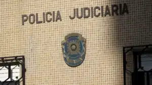 PJ da Guarda arrête deux personnes pour 300 arnaques informatiques