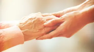 Plus de 18 000 aidants informels reconnus, la majorité en surcharge.