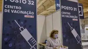 Plus de 287 000 personnes vaccinées contre la grippe et la Covid-19 au cours de la première semaine.