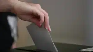 Plus de 9,3 millions d'électeurs inscrits pour voter aux élections municipales