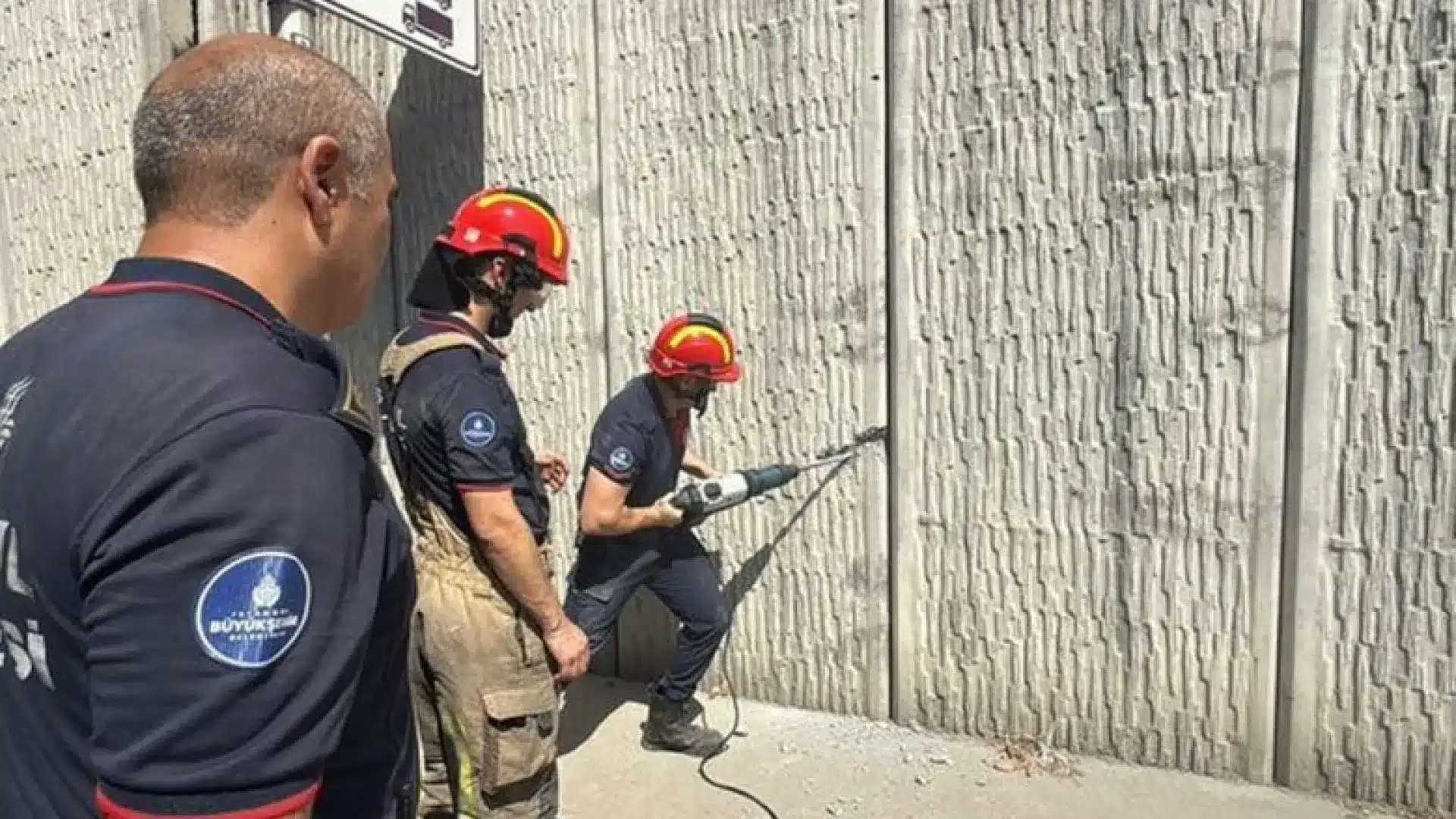 Portugais sauvé après avoir été coincé pendant des jours dans un tunnel en Turquie.