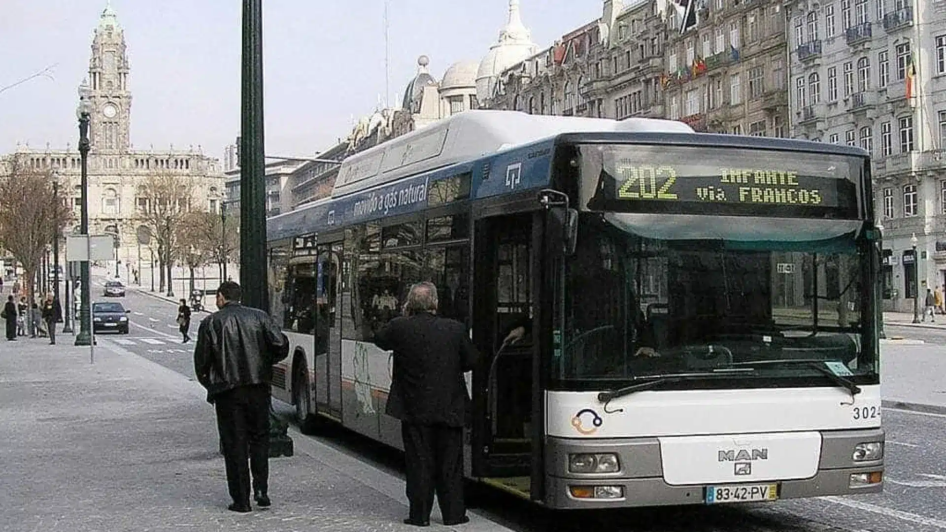 STCP verbalise plus de 630 conducteurs par mois pour obstruction des autobus.