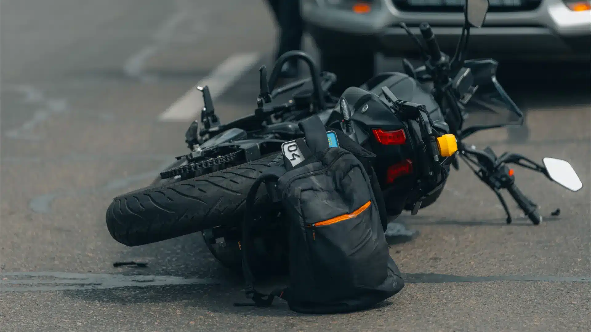 Un jeune de 14 ans meurt après une sortie de route en moto à Évora.