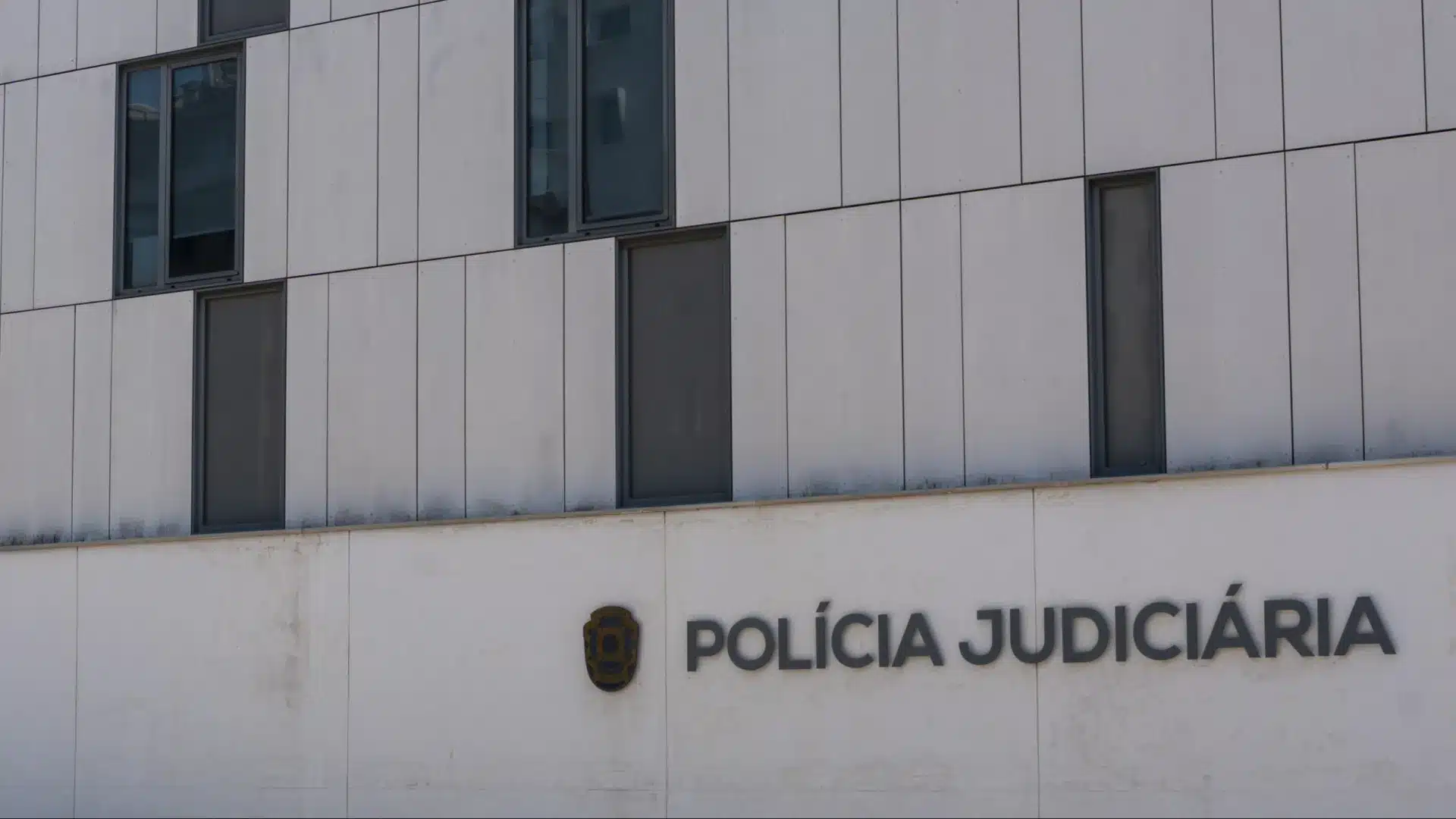 Une sapeuse forestière met le feu à Alvaiázere et est arrêtée par la PJ.