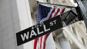 Wall Street commence la semaine dans le 'vert' après le changement de Trump sur la Chine