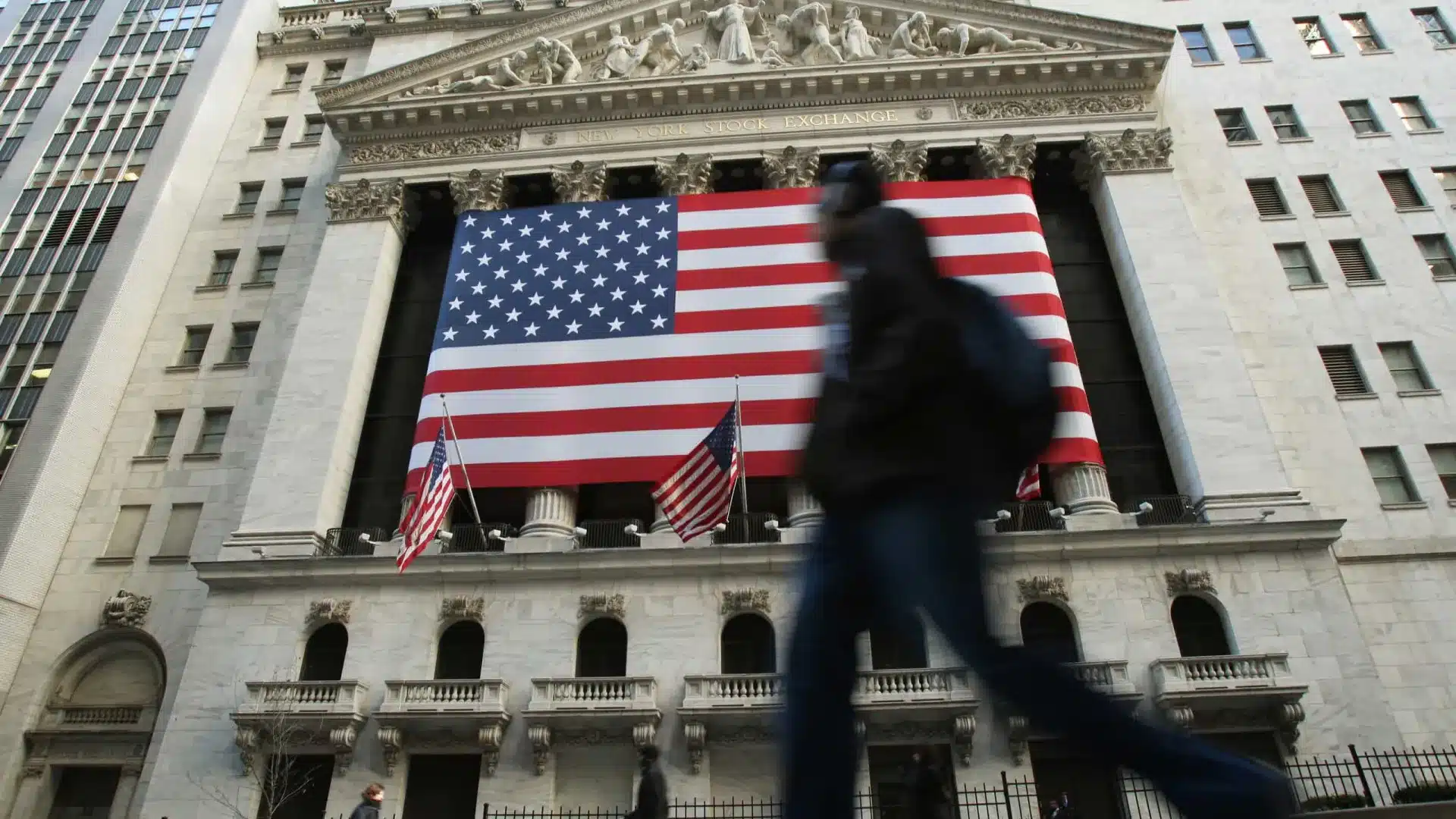 Wall Street en hausse avec un record du Dow Jones et indifférente à la fermeture.