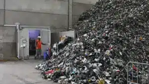 Zéro signale la pollution des déchets électriques et électroniques au Portugal.