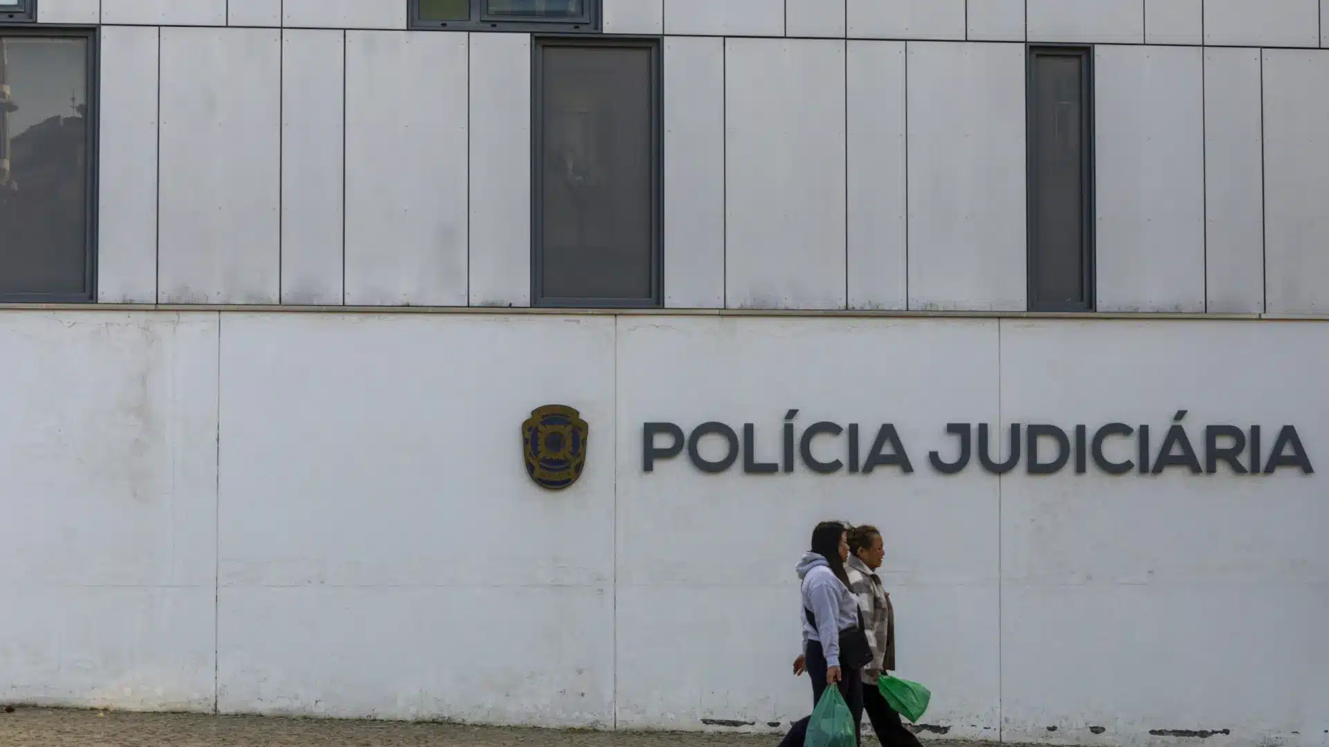 A volé et enlevé une femme âgée de 86 ans à Ílhavo. Il a été arrêté par la PJ.