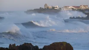 Açores avec alerte jaune en raison des prévisions de vent, de pluie et d'agitation maritime