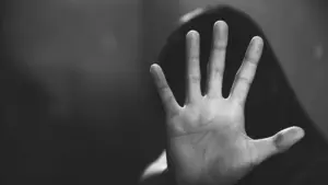 Adolescente violée par quatre garçons à Viseu. Vidéo circulée en ligne.