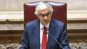 Aguiar-Branco réunit des agents de la justice pour une convergence réformiste